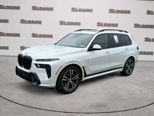 Mineral White Metallic 2024 BMW X7 xDrive40i