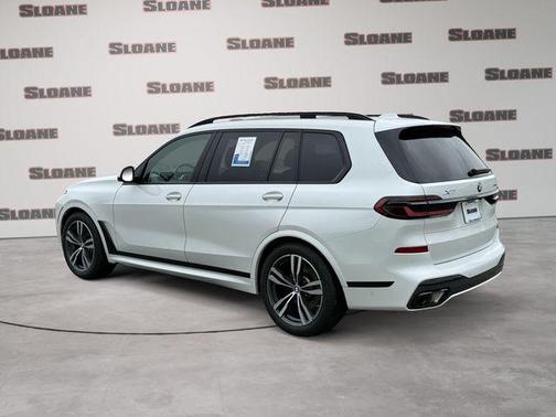 Mineral White Metallic 2024 BMW X7 xDrive40i