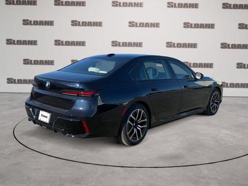 Carbon Black Metallic 2026 BMW 750e i xDrive