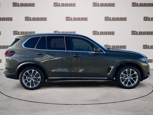 Manhattan Green Metallic 2026 BMW X5 xDrive40i