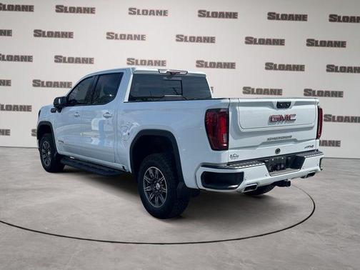 Summit White 2024 GMC Sierra 1500 AT4