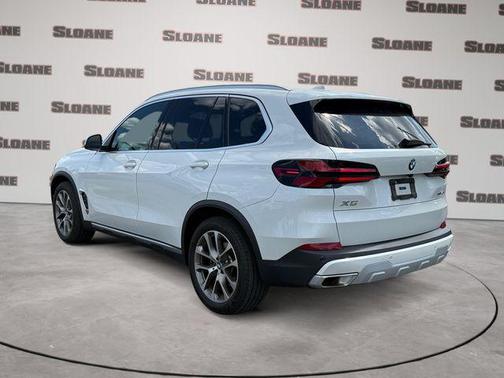 Mineral White Metallic 2024 BMW X5 xDrive40i