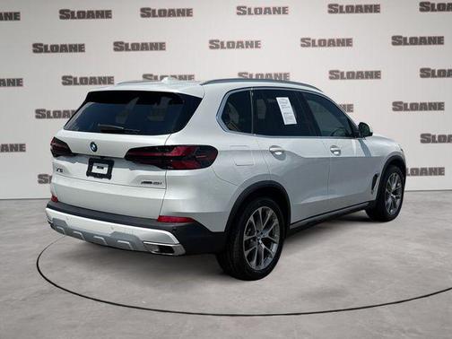 Mineral White Metallic 2024 BMW X5 xDrive40i