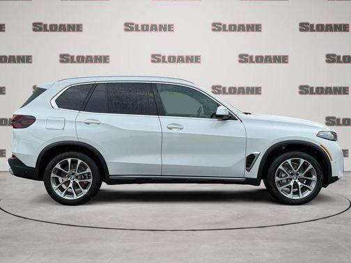 Mineral White Metallic 2026 BMW X5 xDrive40i