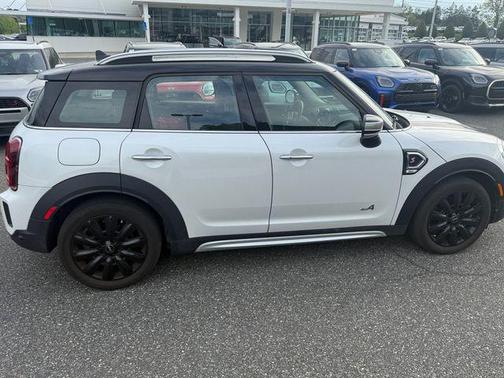 Nanuq White Metallic 2024 MINI Countryman Cooper S ALL4