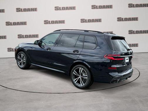 Carbon Black Metallic 2027 BMW X7 M60i