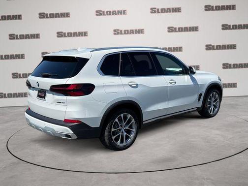 Mineral White Metallic 2026 BMW X5 xDrive40i
