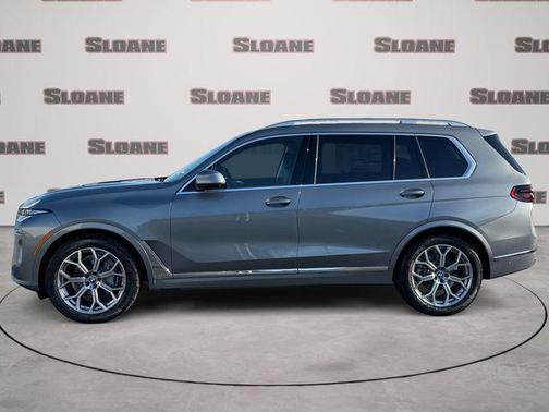 Skyscraper Grey Metallic 2026 BMW X7 xDrive40i