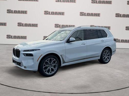 Alpine White 2026 BMW X7 xDrive40i
