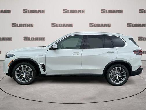 Mineral White Metallic 2026 BMW X5 PHEV xDrive50e