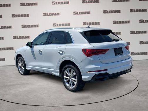 Glacier White Metallic 2022 Audi Q3 45 S line Premium