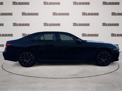 2026 BMW 750e i xDrive