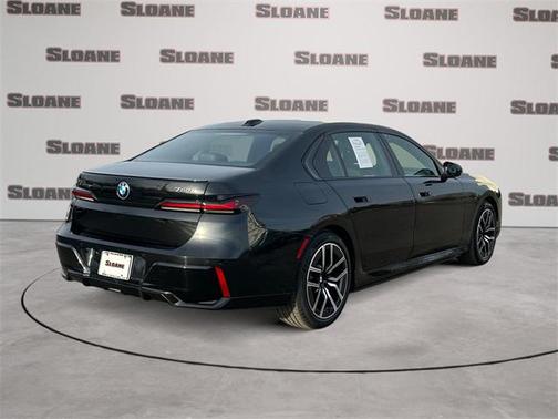 2026 BMW 750e i xDrive