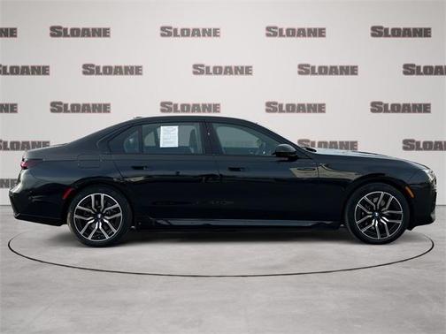 2026 BMW 750e i xDrive