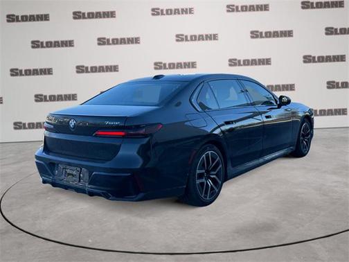 2026 BMW 750e i xDrive