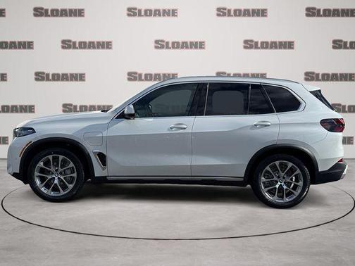 Mineral White Metallic 2026 BMW X5 PHEV xDrive50e