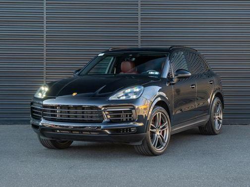 2022 Porsche Cayenne S