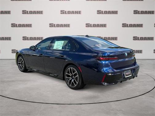 2026 BMW 750e i xDrive