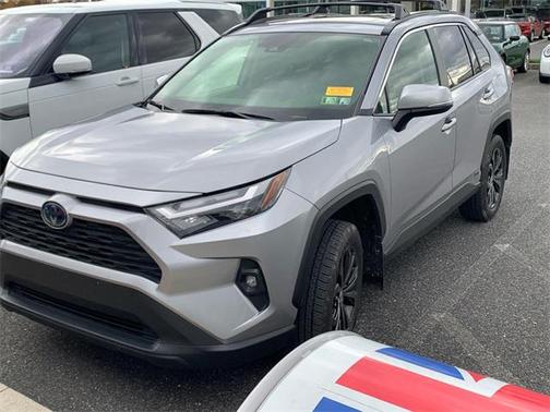 2022 Toyota RAV4 Hybrid XLE Premium