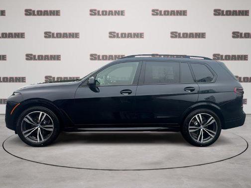 Carbon Black Metallic 2027 BMW X7 xDrive40i