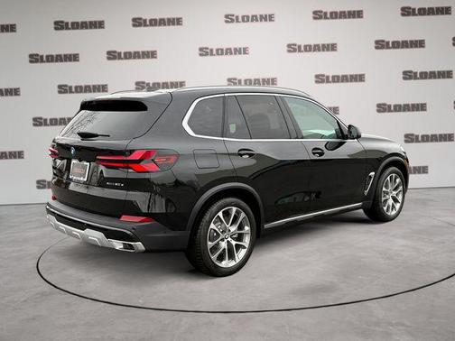 Black Sapphire Metallic 2026 BMW X5 PHEV xDrive50e