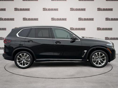 Black Sapphire Metallic 2026 BMW X5 PHEV xDrive50e