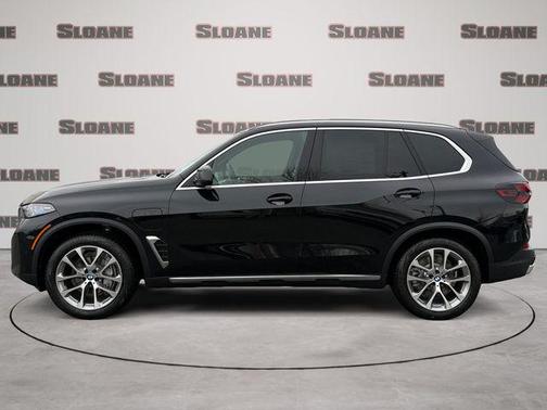 Black Sapphire Metallic 2026 BMW X5 PHEV xDrive50e