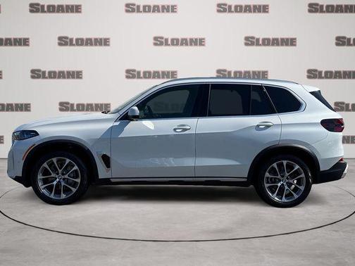 Mineral White Metallic 2026 BMW X5 xDrive40i
