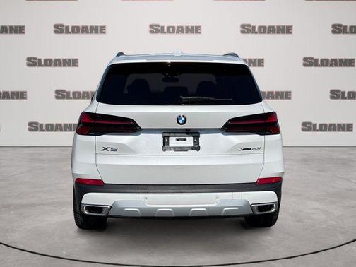 Mineral White Metallic 2026 BMW X5 xDrive40i