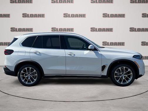 Mineral White Metallic 2026 BMW X5 xDrive40i