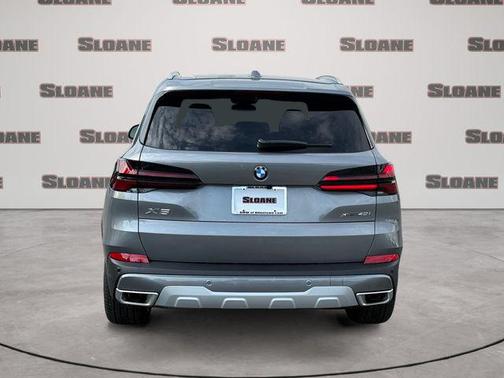 Skyscraper Grey Metallic 2026 BMW X5 xDrive40i