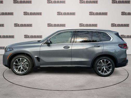 Skyscraper Grey Metallic 2026 BMW X5 xDrive40i