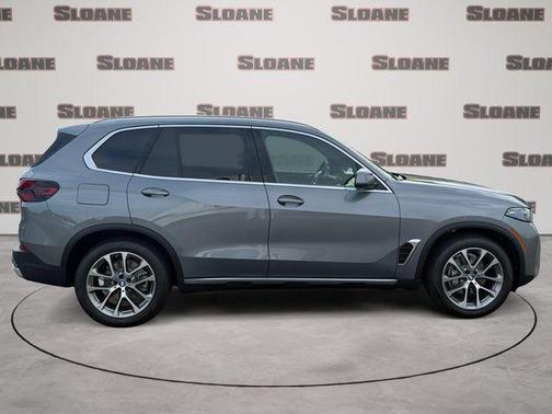 Skyscraper Grey Metallic 2026 BMW X5 xDrive40i