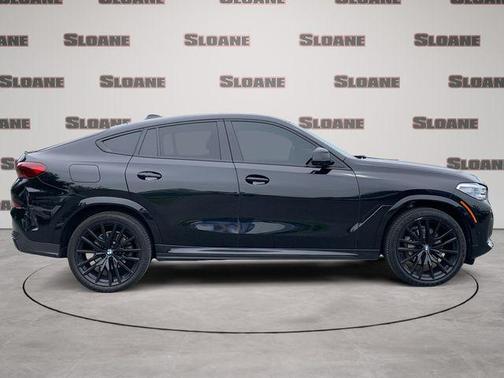 Black Sapphire Metallic 2022 BMW X6 xDrive40i