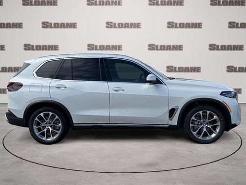 Mineral White Metallic 2026 BMW X5 xDrive40i