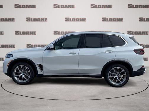 Mineral White Metallic 2026 BMW X5 xDrive40i