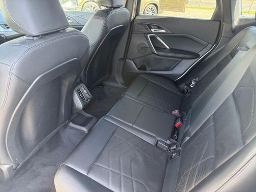 Mineral White Metallic 2026 BMW X1 xDrive28i