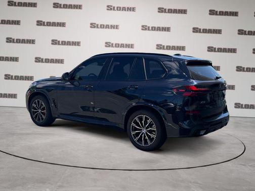 Carbon Black Metallic 2024 BMW X5 xDrive40i