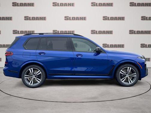 Marina Bay Blue Metallic 2026 BMW X7 M60i