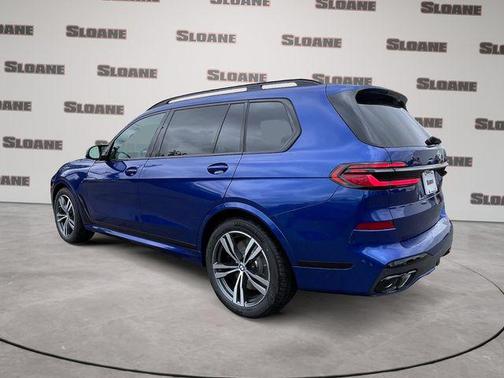 Marina Bay Blue Metallic 2026 BMW X7 M60i