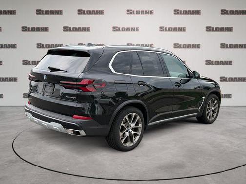 Black Sapphire Metallic 2024 BMW X5 xDrive40i