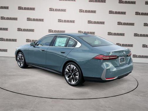 Cape York Green Metallic 2026 BMW 530 i xDrive