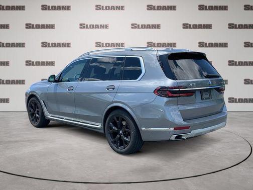 Skyscraper Grey Metallic 2024 BMW X7 xDrive40i