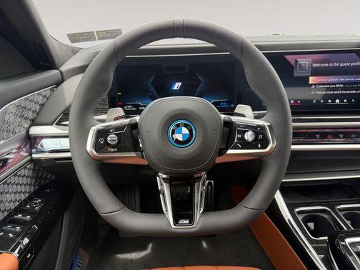 Mineral White Metallic 2026 BMW 750e i xDrive