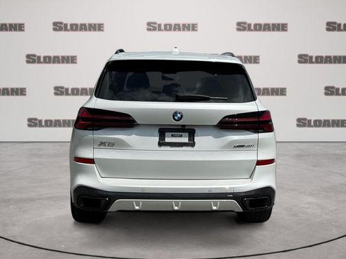 Mineral White Metallic 2024 BMW X5 xDrive40i