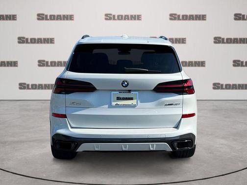 Mineral White Metallic 2024 BMW X5 xDrive40i