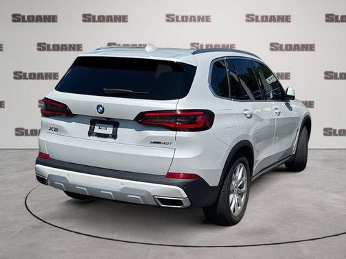 Mineral White Metallic 2022 BMW X5 xDrive40i