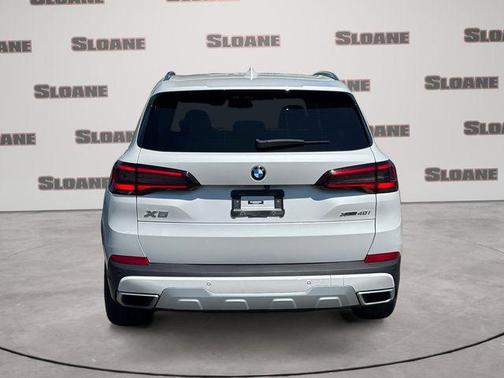 Mineral White Metallic 2022 BMW X5 xDrive40i