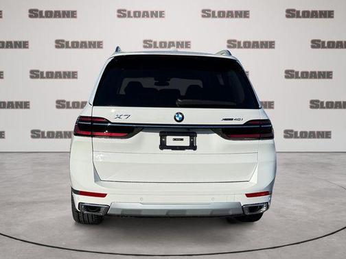 Alpine White 2026 BMW X7 xDrive40i