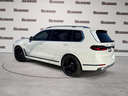 Alpine White 2026 BMW X7 xDrive40i